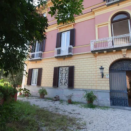 בית הארחה Caluga House פיאנו די סורנטו
